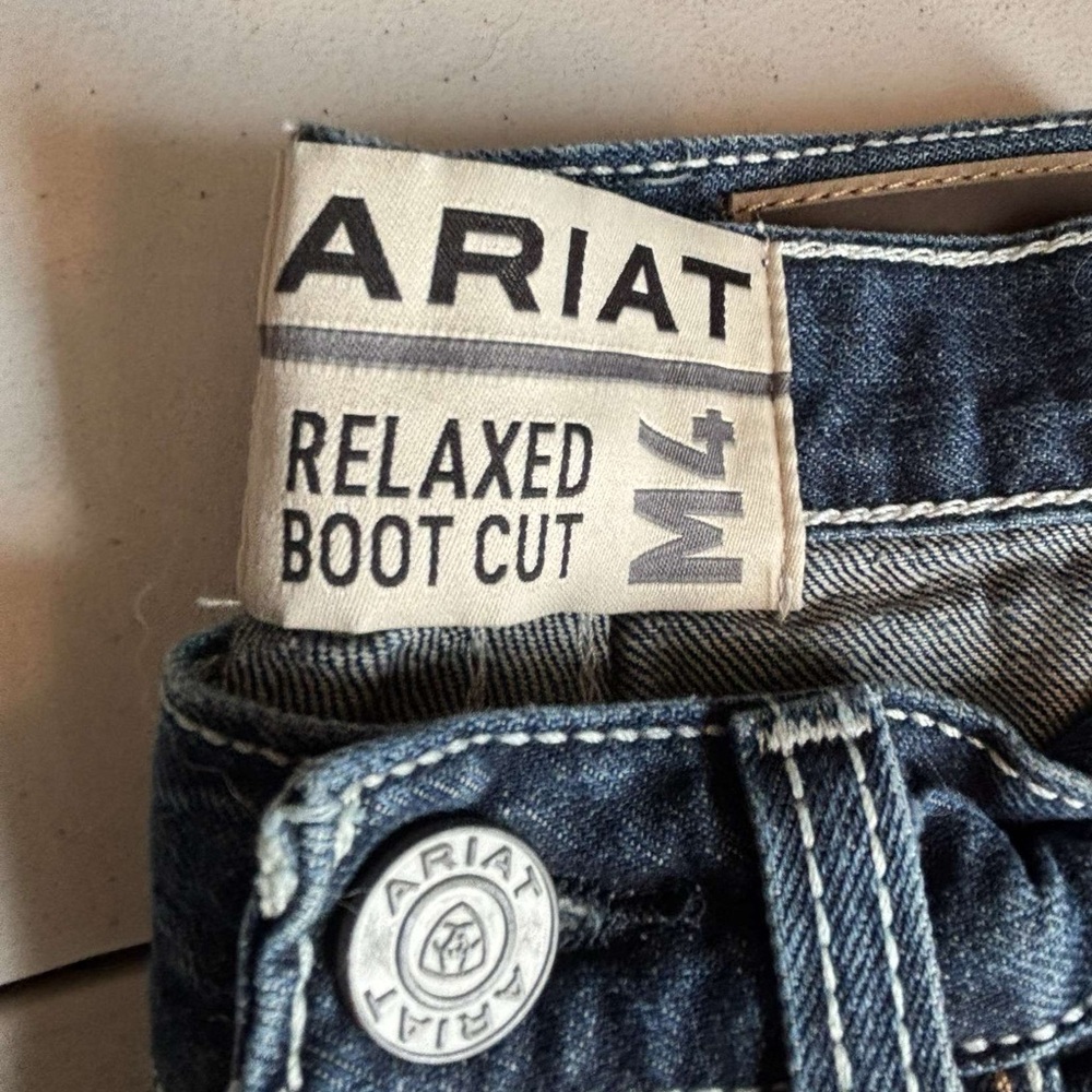 Ariat men’s jeans size 30 inseam 32